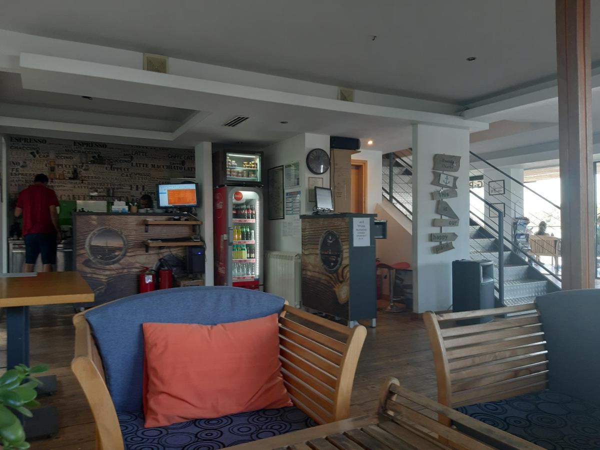 B&B Botel Charlie Beograd Eksteriør billede