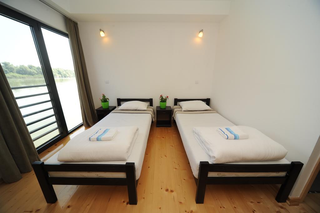 B&B Botel Charlie Beograd Værelse billede
