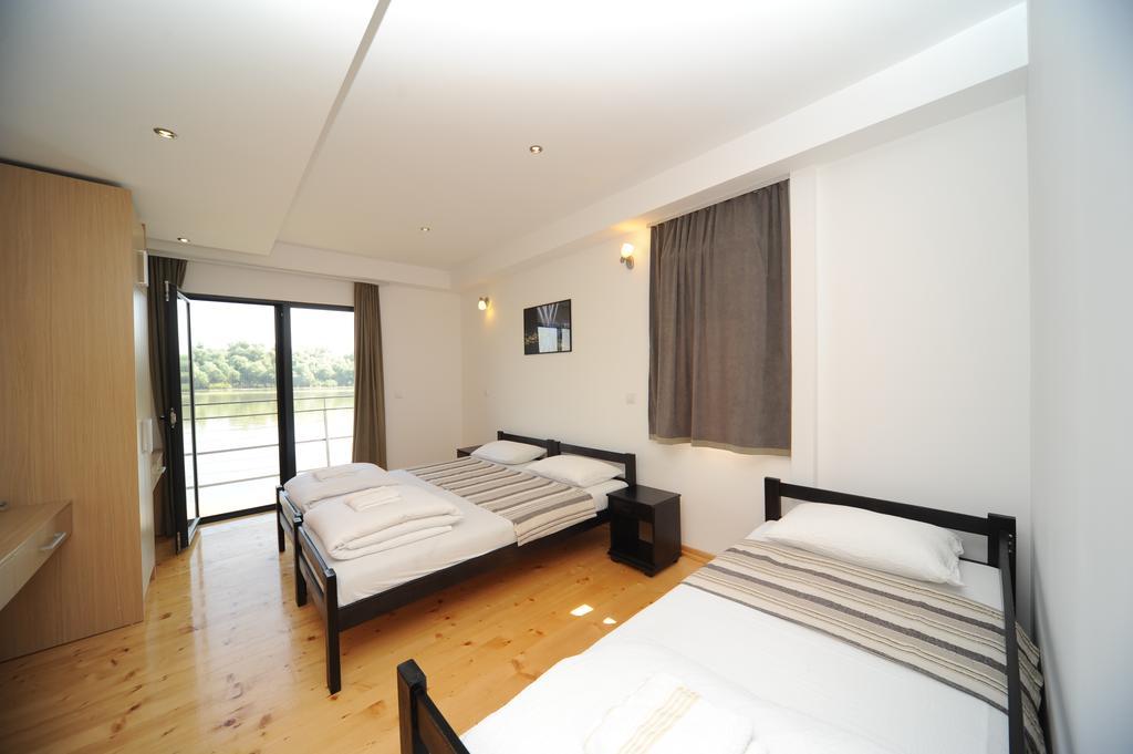 B&B Botel Charlie Beograd Værelse billede