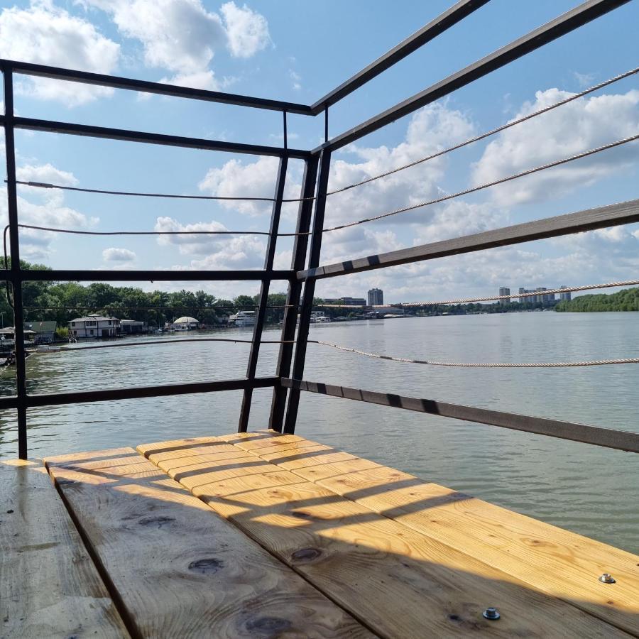 B&B Botel Charlie Beograd Eksteriør billede