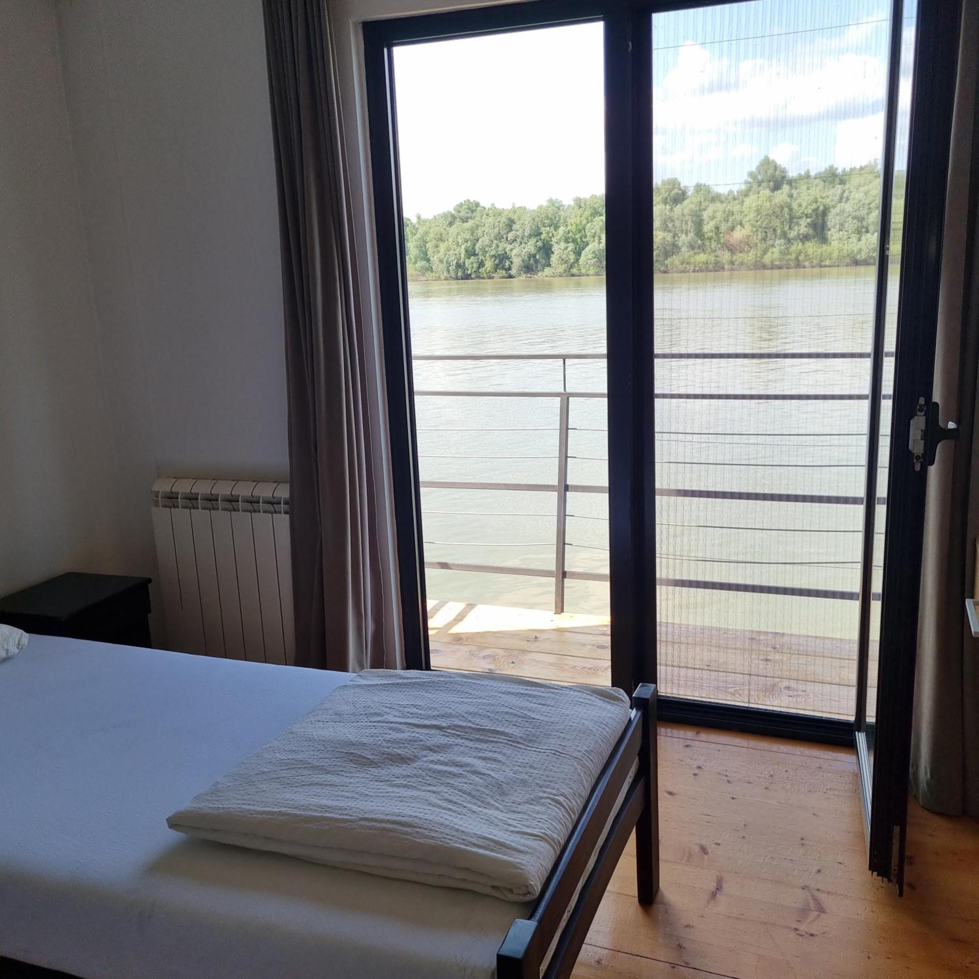 B&B Botel Charlie Beograd Værelse billede