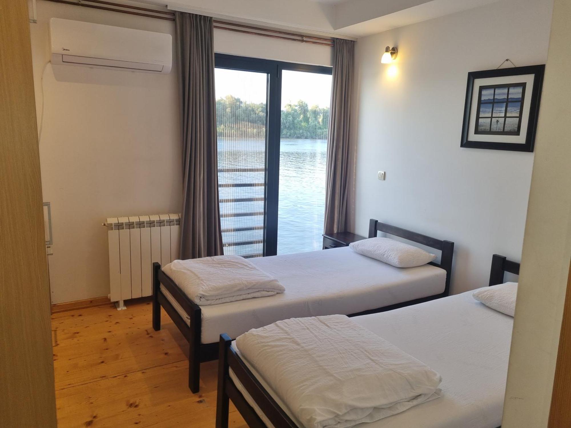 B&B Botel Charlie Beograd Værelse billede