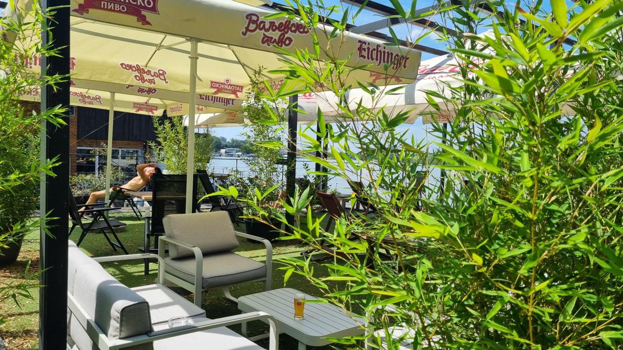 B&B Botel Charlie Beograd Eksteriør billede